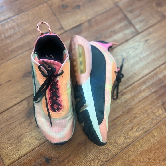 Nike AirMax - Picture 3 of 4